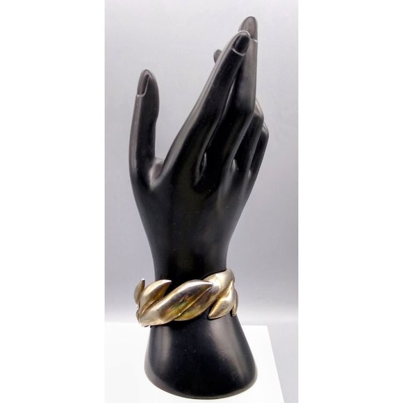 Chunky Retro Clamper Bracelet, Silver Tone Brutalist, Vintage Hinged Bangle - Picture 1 of 6